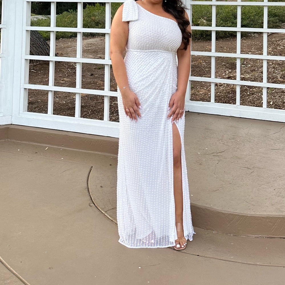 Mac Duggal Pearl Embellished Soft Tie One Shoulder Gown Size 12